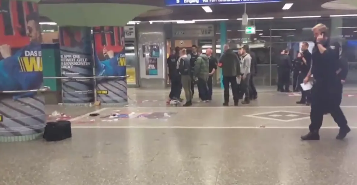 Útok ve Frankfurtu na nádraží. Čtyři lidé pobodáni