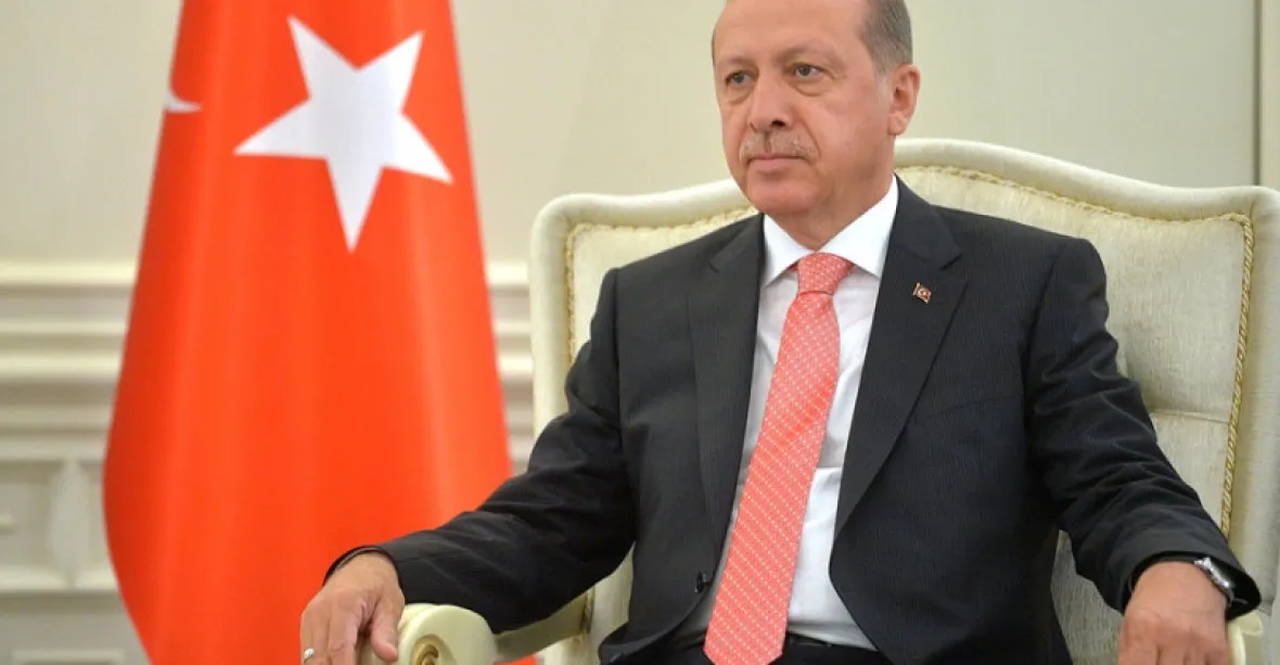 Turecko se dál otáčí od Evropské unie. K Rusku a Číně