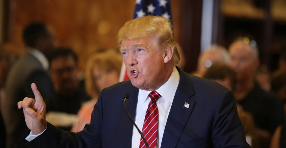 První den v Bílém domě ohlásím odstoupení od TPP, oznámil Trump