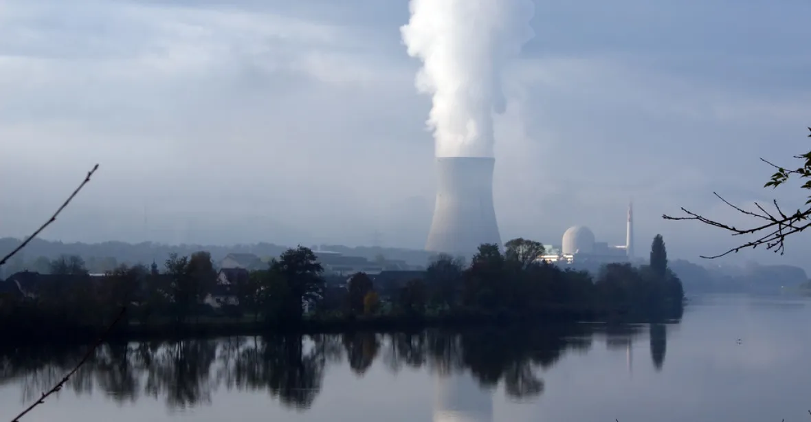 Švýcaři v referendu hlasují o konci jaderných elektráren