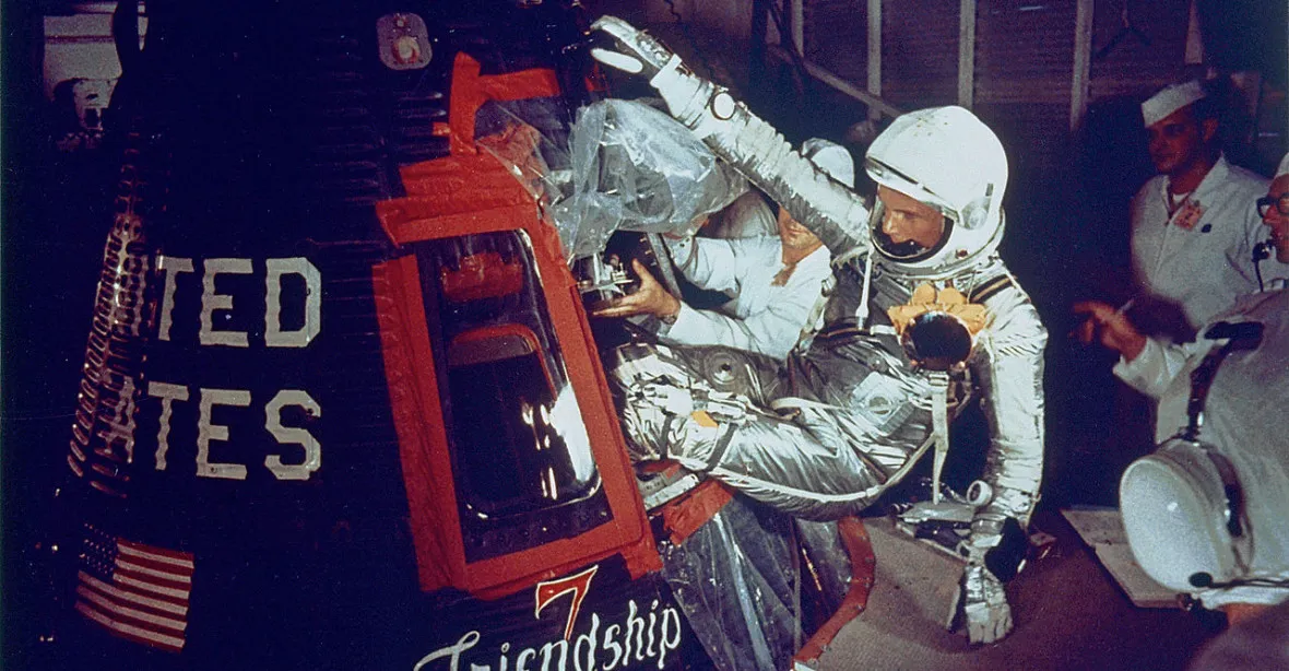 Zemřel John Glenn, první americký astronaut na oběžné dráze
