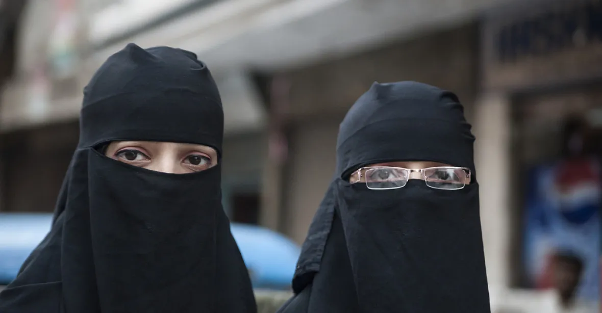 Rakouské džihádistky? Za islamisty touží odjet 59 žen