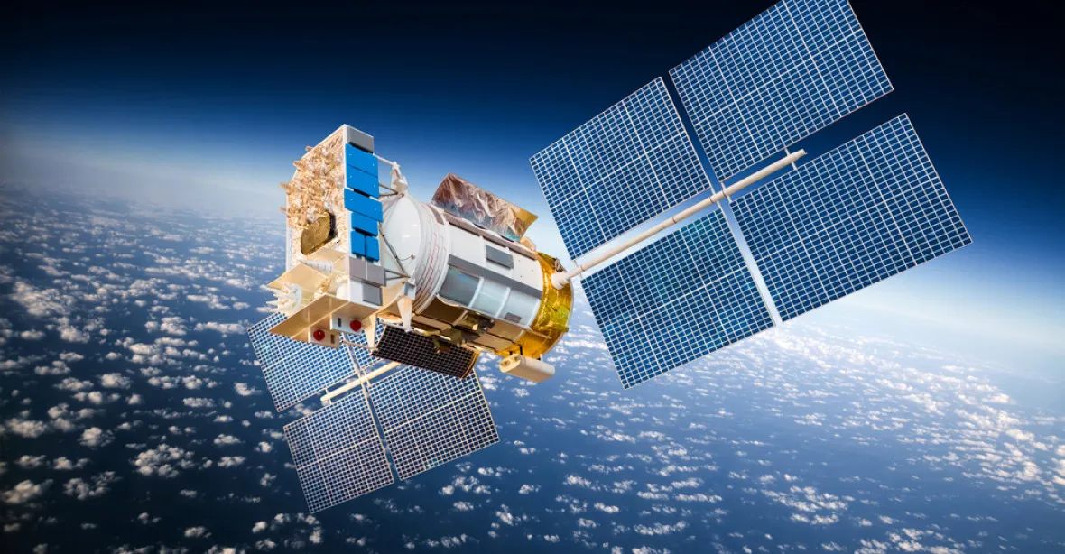 Rusko testuje zbraně proti vesmírným satelitům, obávají se USA