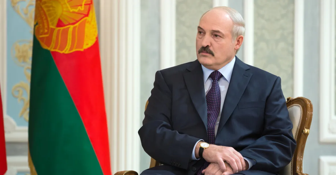 Moskva nás drží pod krkem, postěžoval si běloruský diktátor