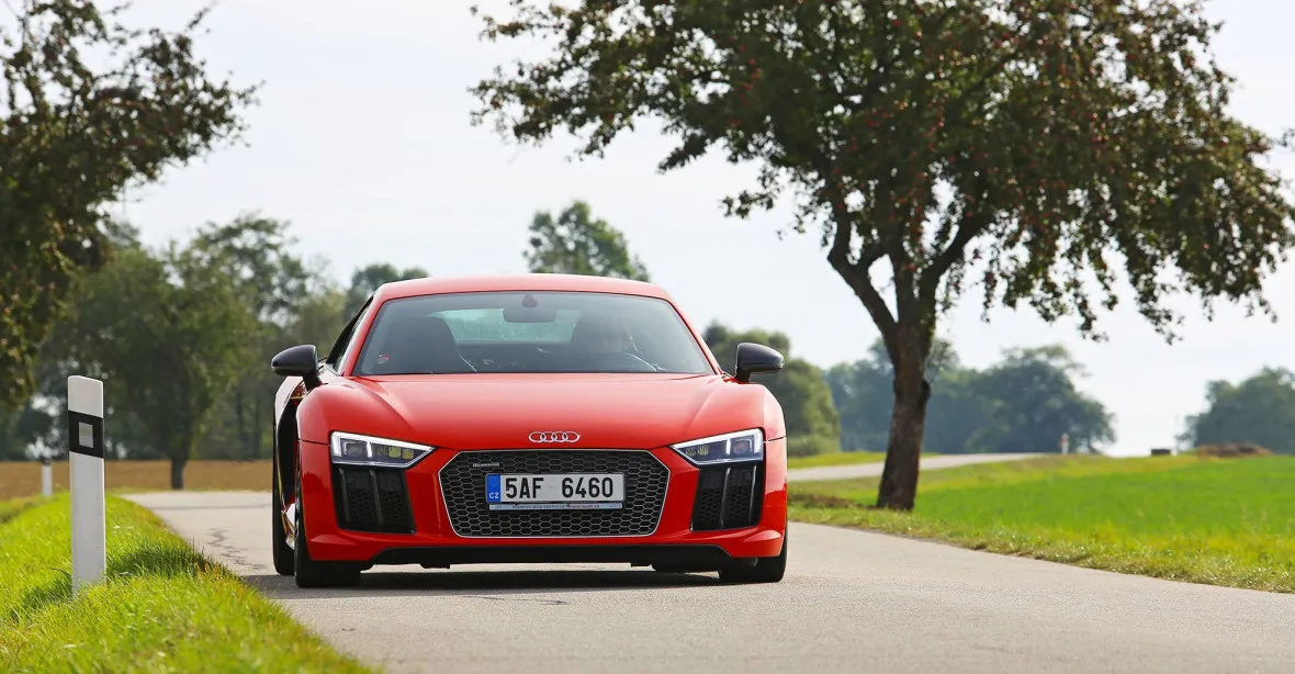Audi R8 V10 Plus: Supersport, který funguje zcela přirozeně