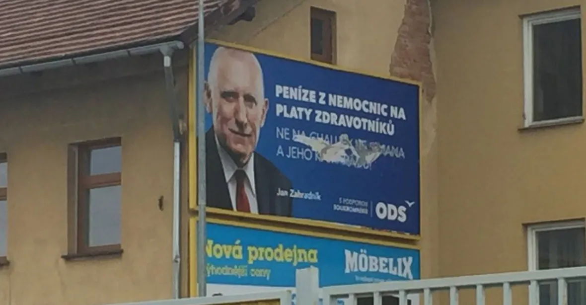 Předvolební billboardy ODS terčem útoků. Komu vadí narážky na Zimolu?