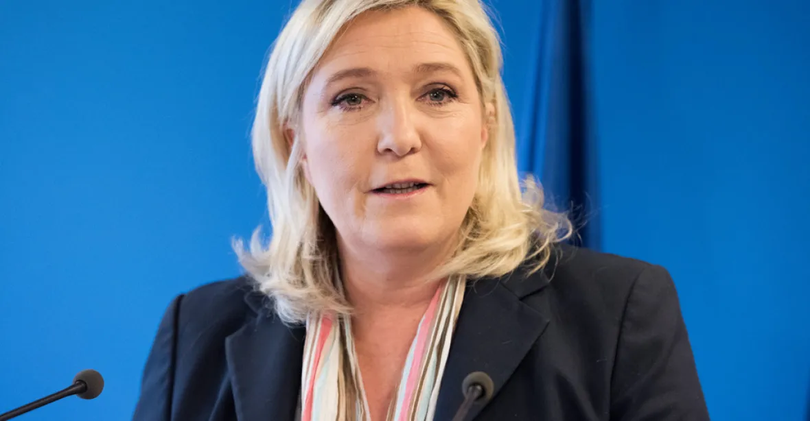 Le Penová zaútočila: Macron je slabý, neubrání nás před teroristy