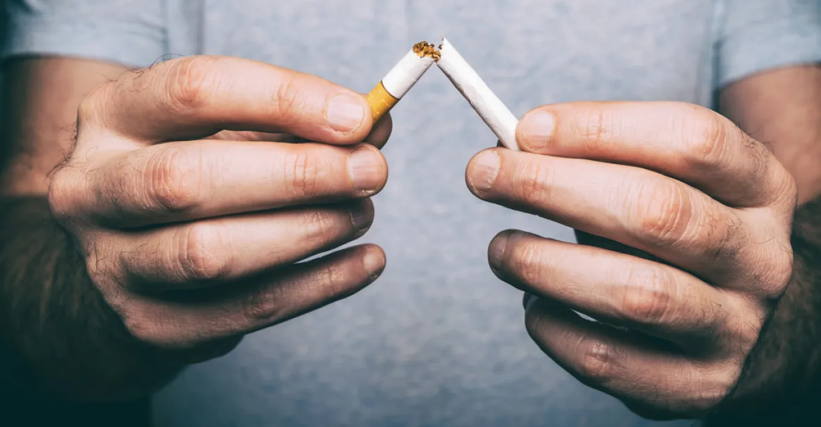 Švýcaři utahují šrouby. Poprvé zcela zakázali lidem kouření v bytech