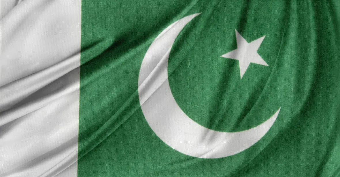 Útok na místopředsedu pákistánského Senátu si vyžádal 25 obětí