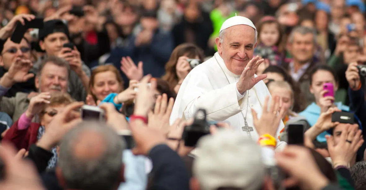 „Panna Marie neřídí telegrafickou stanici,“ říká papež o poutním místě