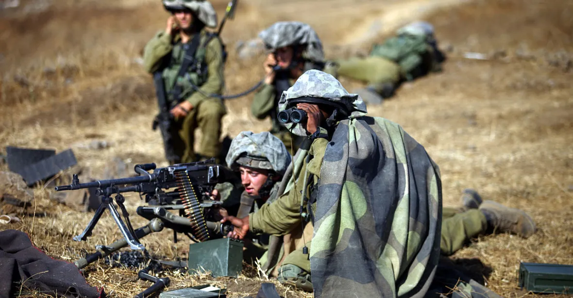 Izraelská armáda pokračuje v odvetných útocích na Golanech