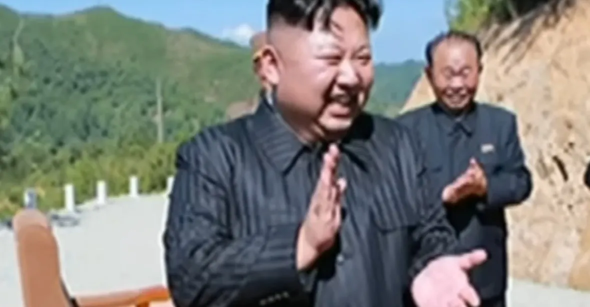 „Tvrdé varování pro USA“. Severní Korea potvrdila odpálení balistické střely