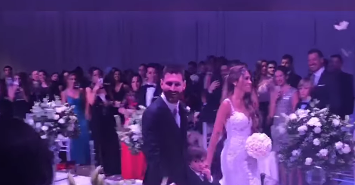 Celebrity na Messiho svatbě zklamaly. Na charitu daly v průměru jen 38 eur