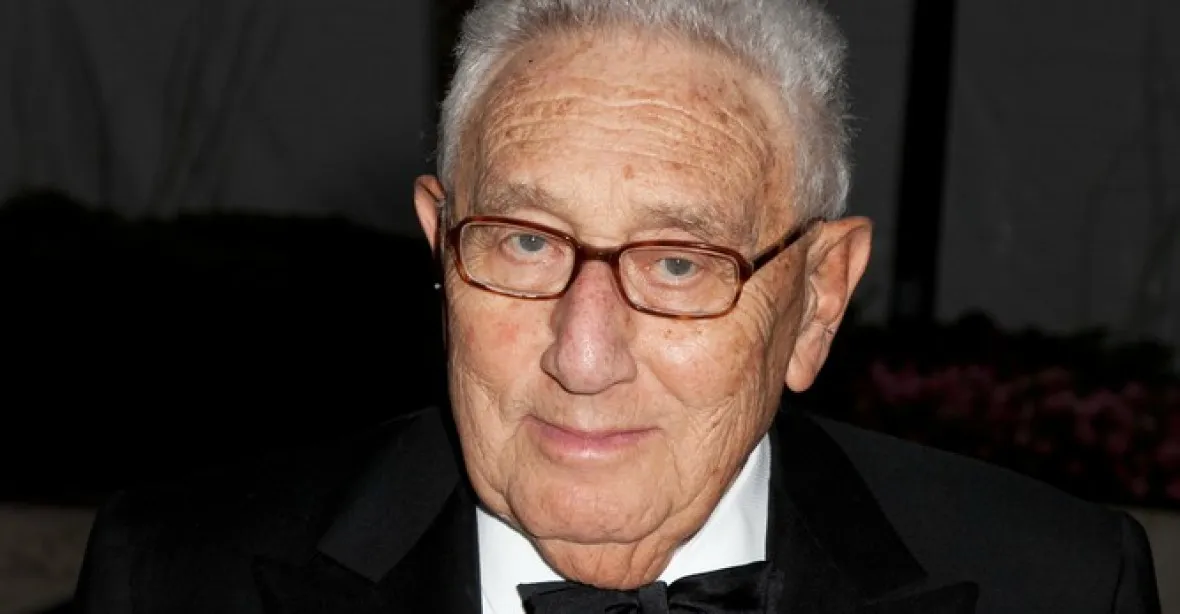 Kissinger varuje, že by pád IS mohl vést k rozmachu íránské radikální říše