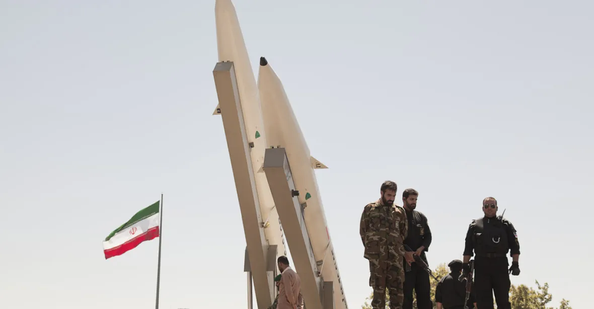 V reakci na sankce USA můžeme odstoupit od jaderné dohody, hrozí Írán