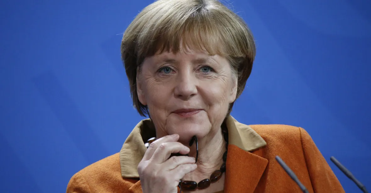 V Německu začala ostře sledovaná TV debata. Průzkum favorizuje Merkelovou před Schulzem