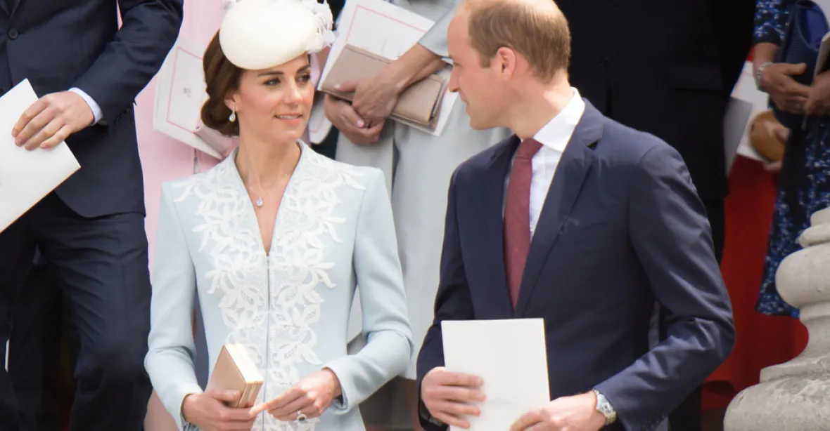 Královská rodina se rozroste. Princ William čeká s Kate třetí dítě