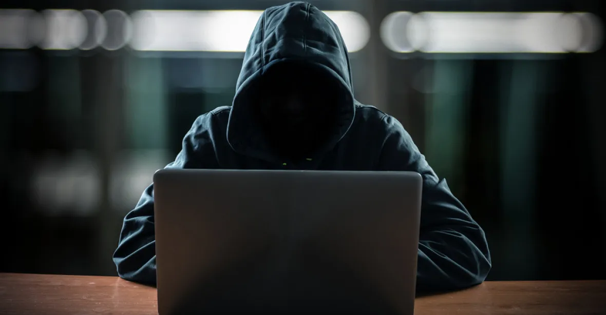 Hackeři ukradli data mluvčí vlády i Putinovu poradci, dostali tři roky vězení