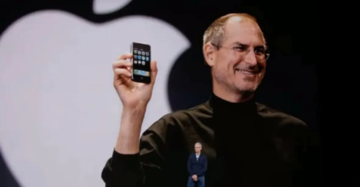 Apple představil tři nové iphony. iPhone X rozezná majitele podle tváře
