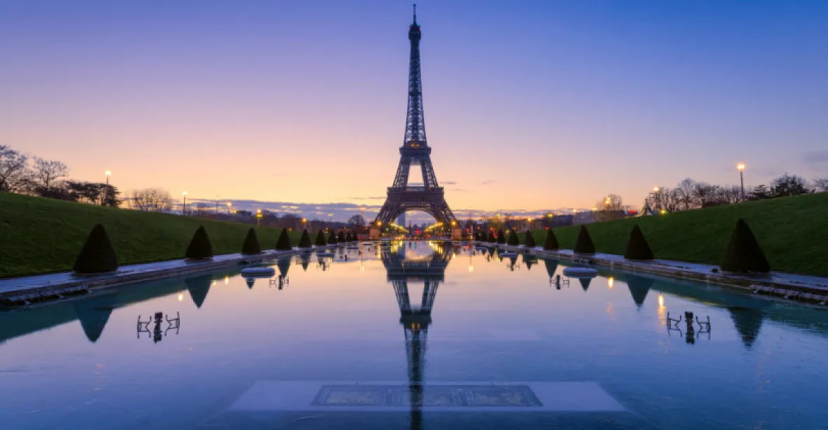 Okolo Eiffelovky začne vyrůstat ochranná skleněná zeď
