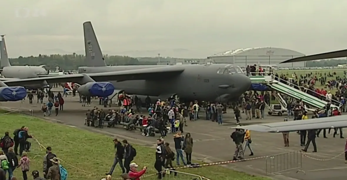 Dny NATO navštívily desetitisíce lidí. Lákal je zejména B-52 Stratofortress