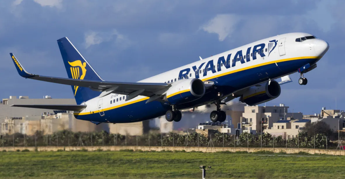 Ryanair zruší do konce října až 50 letů denně, aby létal na čas