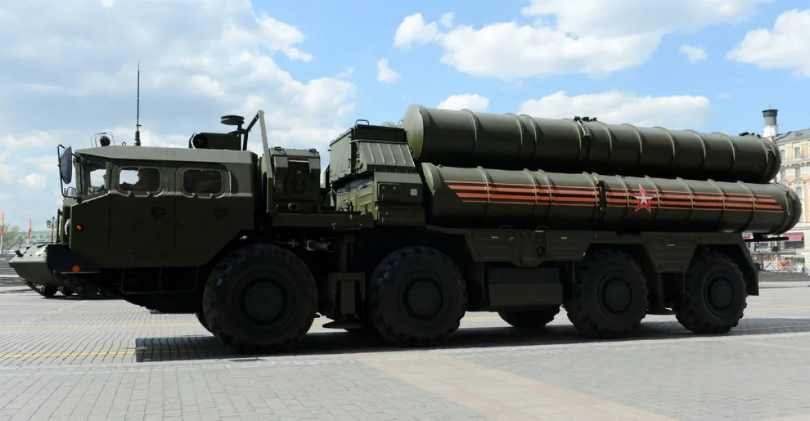Kontrakt platí. Turecko už složilo zálohu za ruské rakety S-400