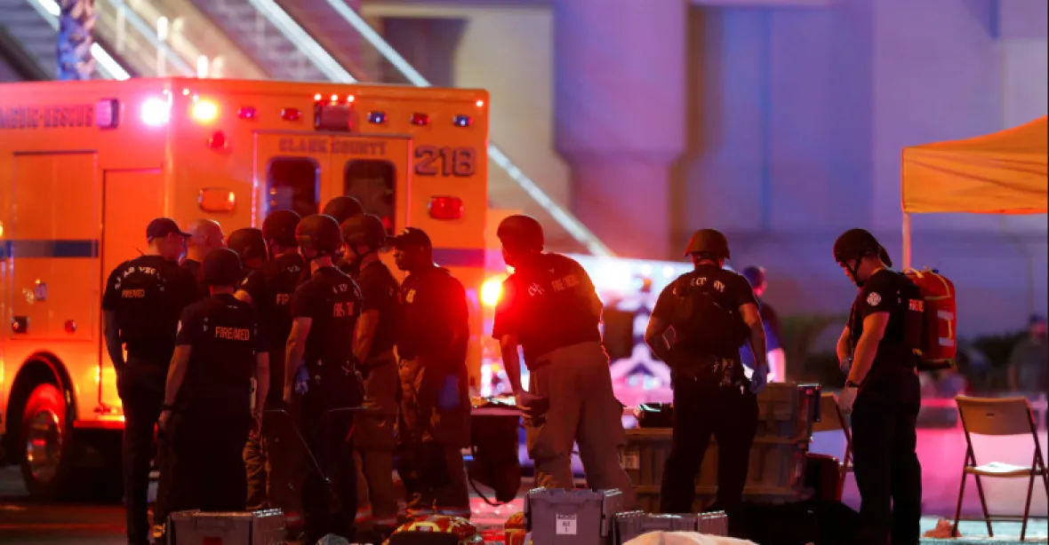 Identifikace obětí masakru v Las Vegas bude dlouhá a pracná