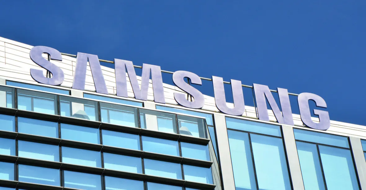 Šéf Samsungu nečekaně nabídl rezignaci