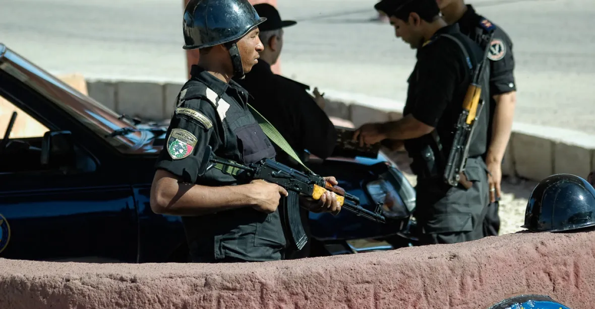 Při přestřelce s radikály v Egyptě zahynulo nejméně 55 policistů