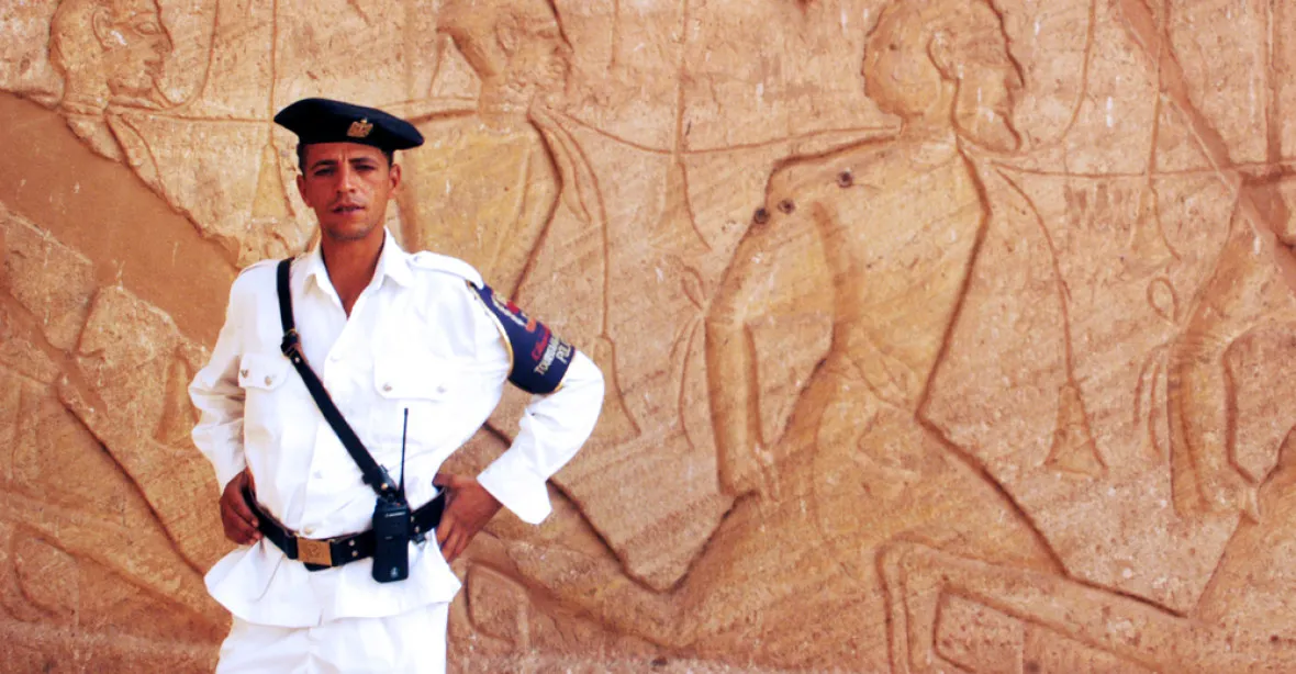 Turistka je skoro měsíc v egyptském vězení. Kvůli práškům proti bolesti