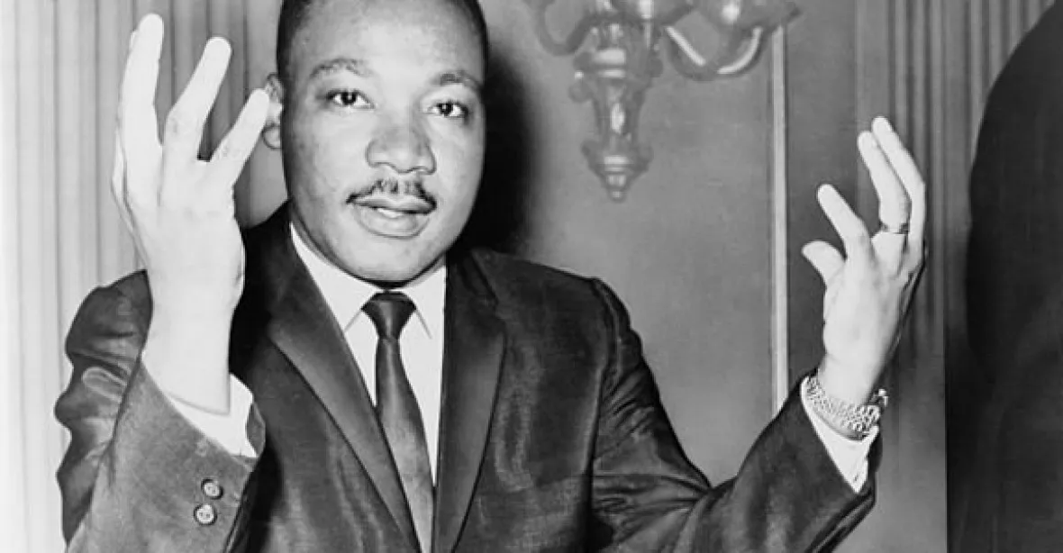Tajný život Luthera Kinga podle FBI: Sexuální orgie a napojení na komunisty