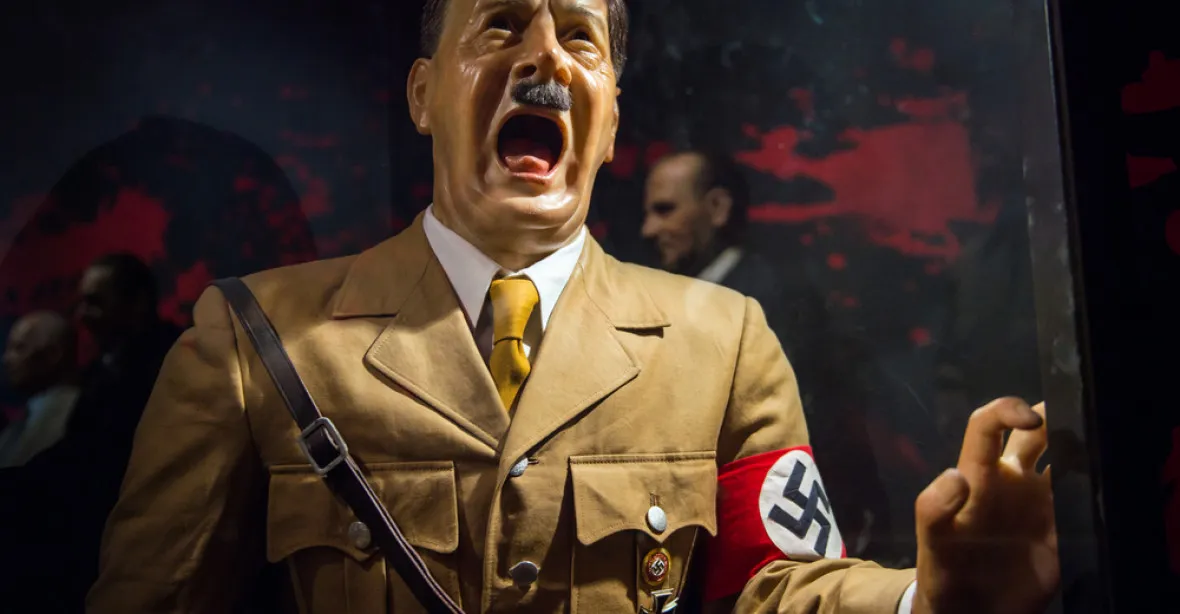 Indonéské muzeum odstranilo figurínu Hitlera, lidé se s ní fotili
