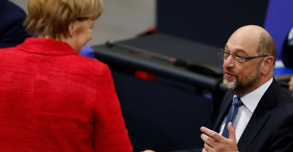 Německo se možná vyhne předčasným volbám, ve hře je velká koalice