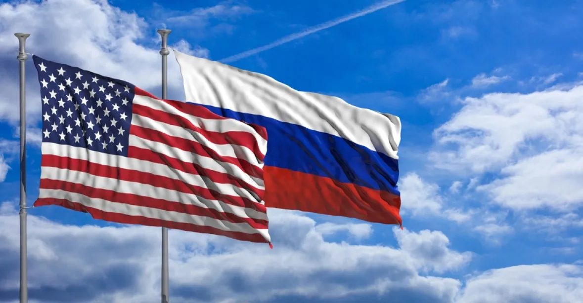 Ruská stíhačka podle USA ohrozila americký vojenský letoun