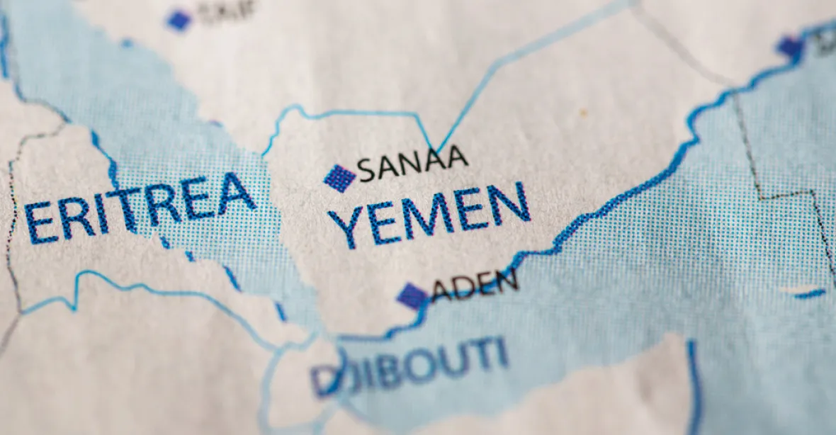 U jemenského ministerstva financí vybuchla bomba IS. Zabila 5 lidí a zničila budovu