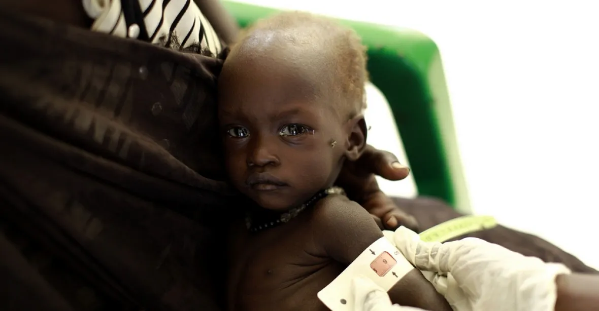 Hlad v Jižním Súdánu ohrožuje 200 000 dětí. Váš dar má cenu života