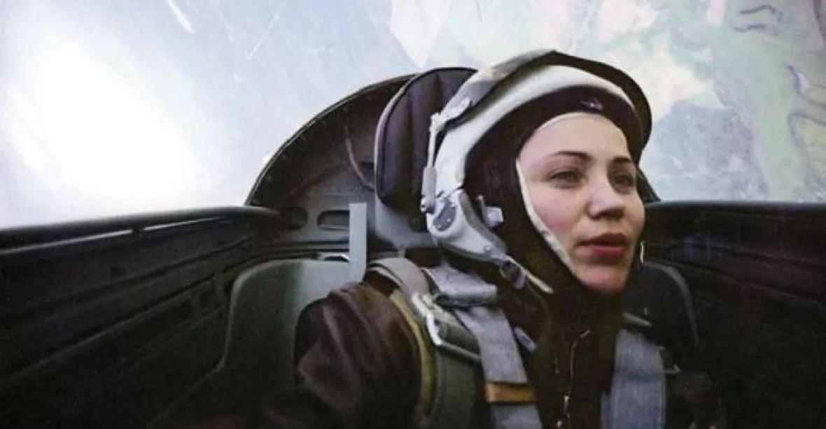 Zemřela „Madam MiG“, sovětská pilotka, která hájila existenci UFO