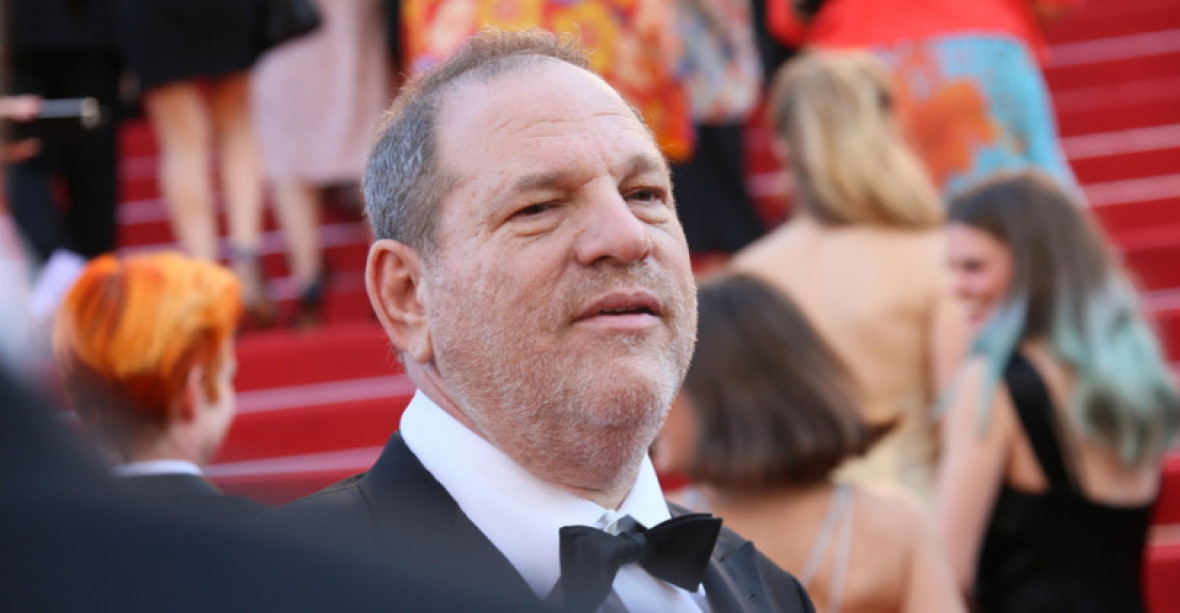 Sexuální vydírání. Weinstein čelí prvním žalobám