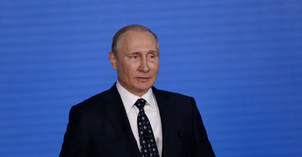 „Je to nesporný vůdce“. Medveděv podpořil na sjezdu Putinovu kandidaturu
