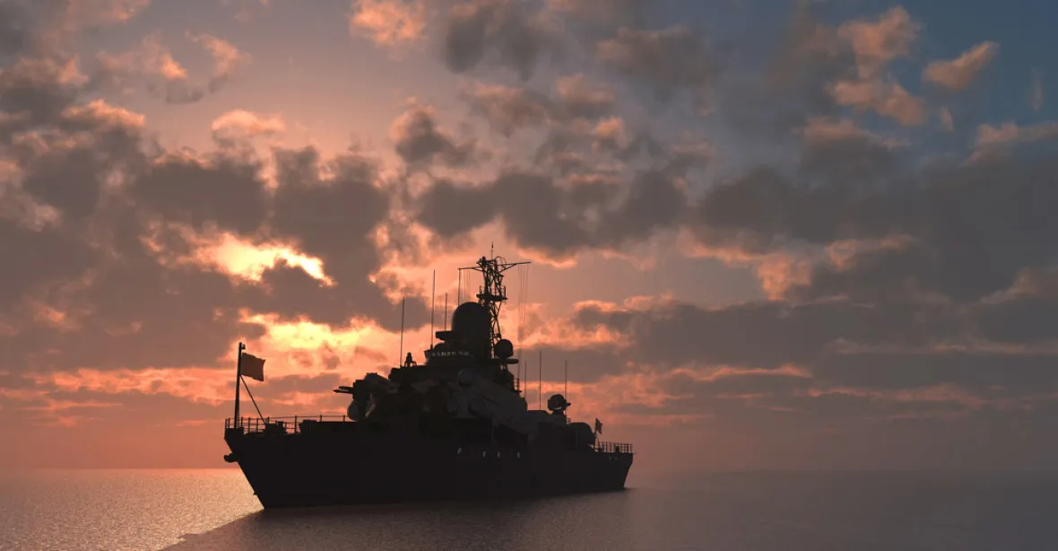 Napětí v Severním moři. Britské námořnictvo hlásí kontakty s ruskými loděmi