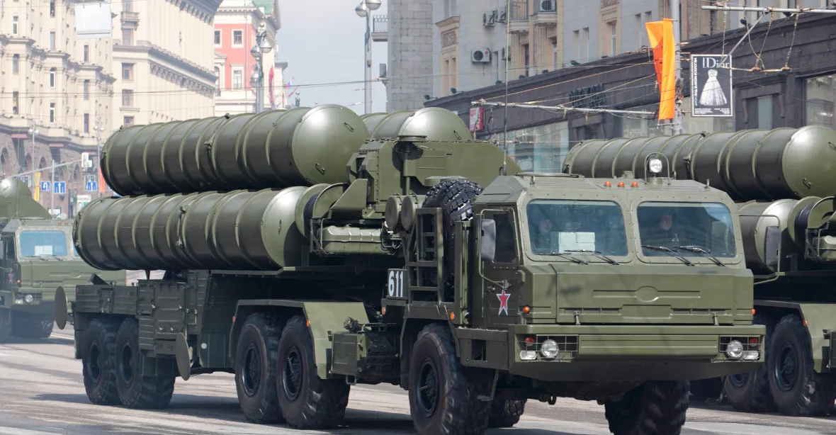 Západ je znepokojen. Moskva dodá Turecku rakety za 54 miliard