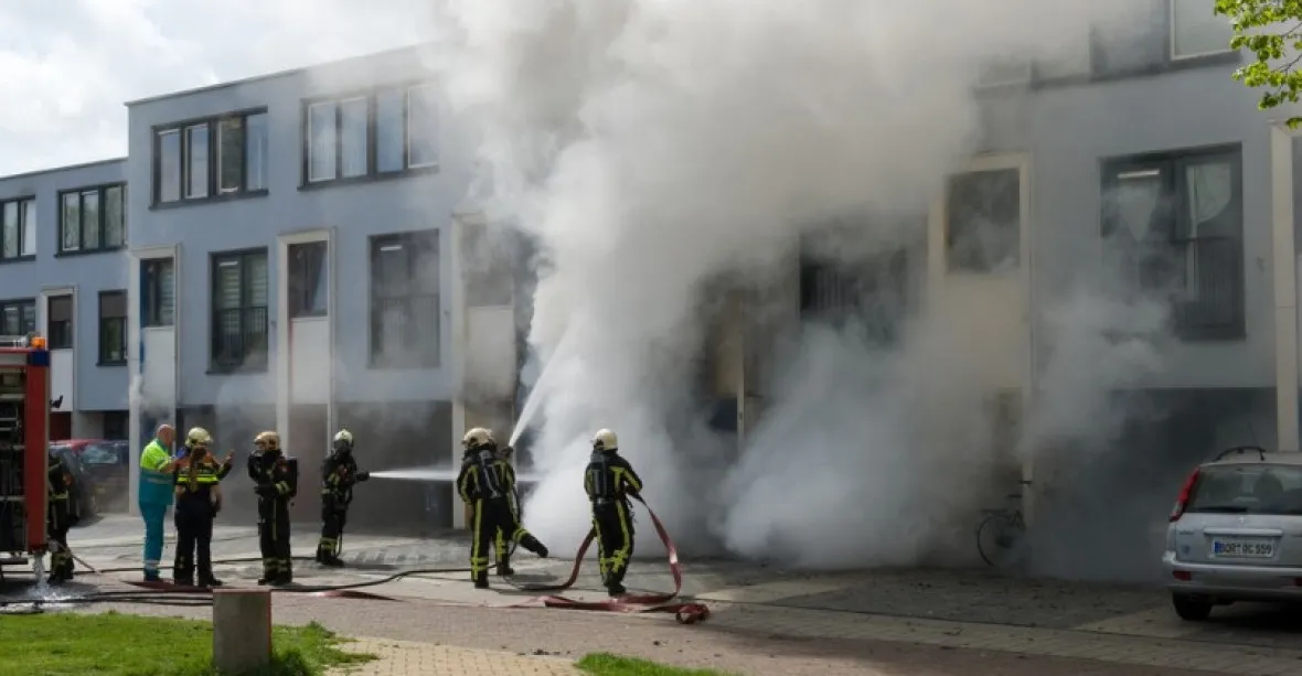 Nizozemci vybrali 1,5 milionu na Čechy, kteří při požáru přišli o obě děti
