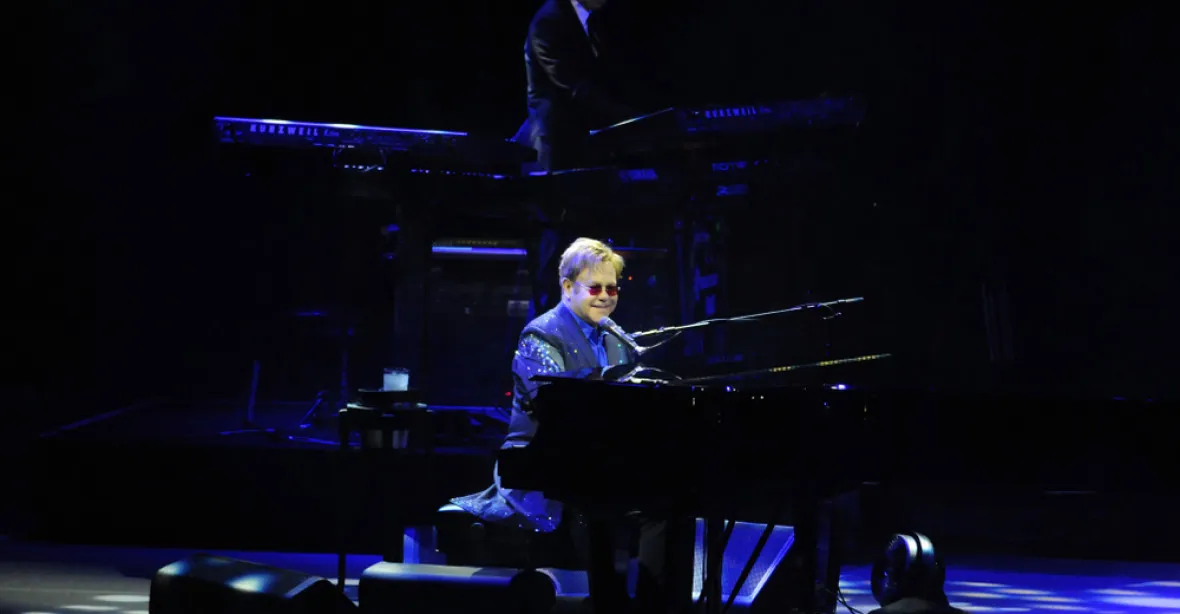 Elton John po 50 letech končí s koncertními turné