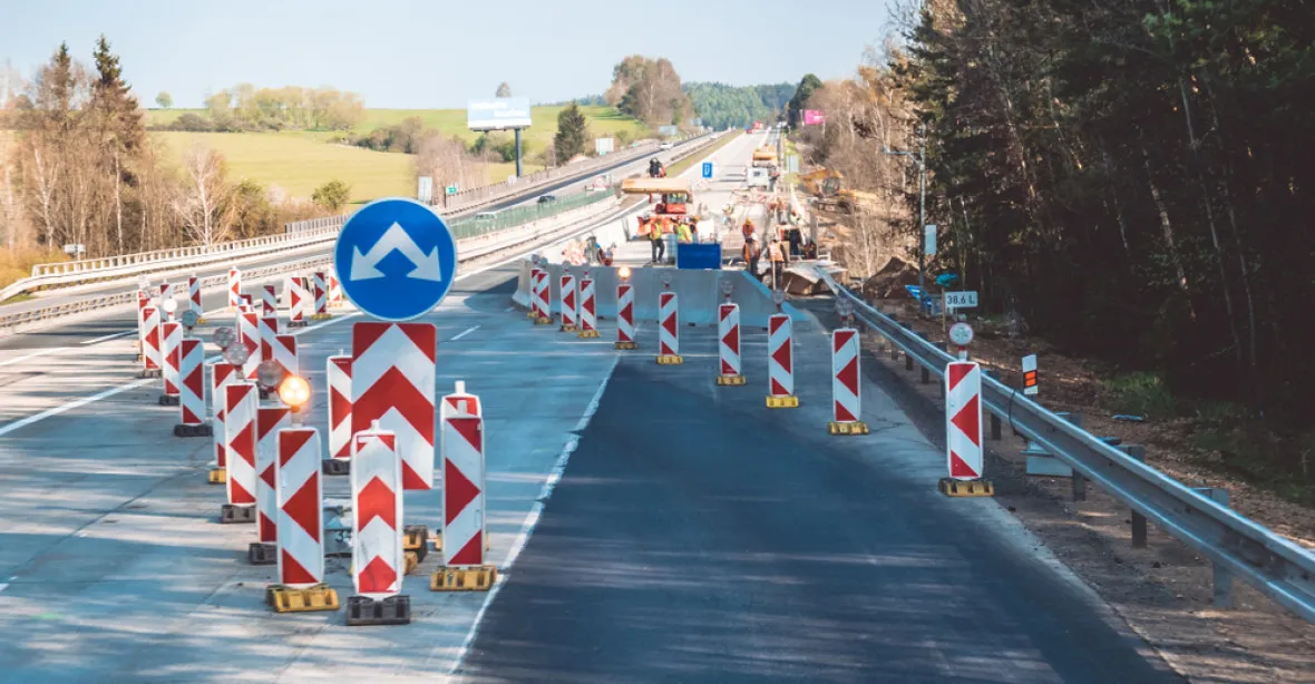 Tragická výstavba dálnic v Česku. Do roku 2050 dálniční síť nebude