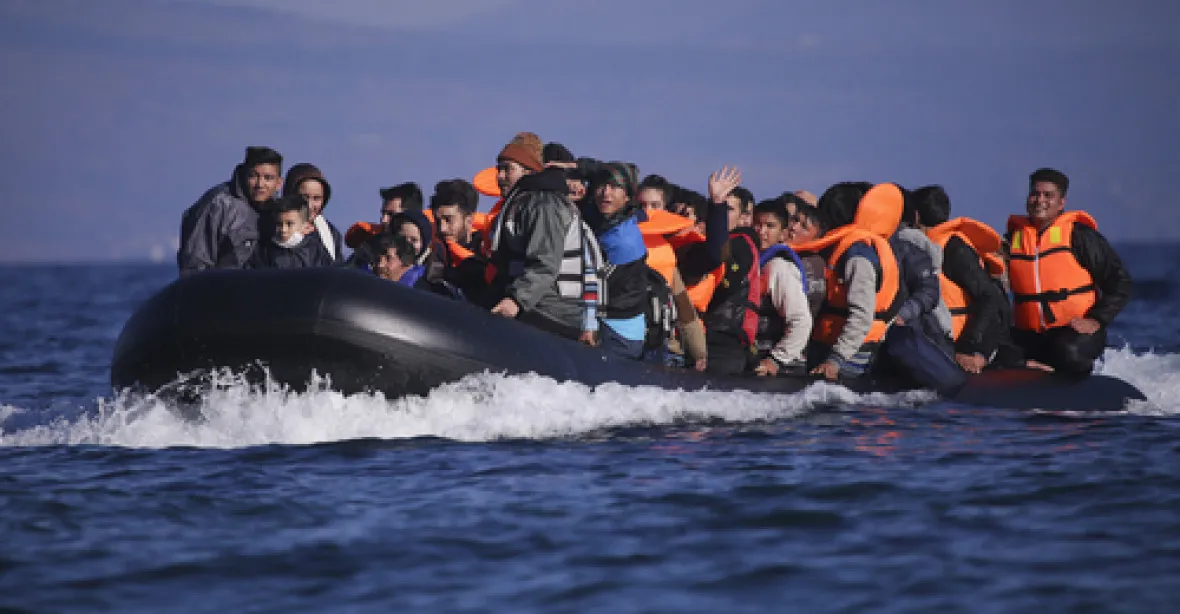 U Libye se utopilo až 90 migrantů