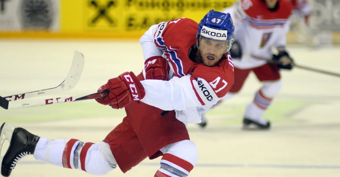 Konflikt před semifinále, Češi zabránili ruským televizím natáčet trénink hokejistů