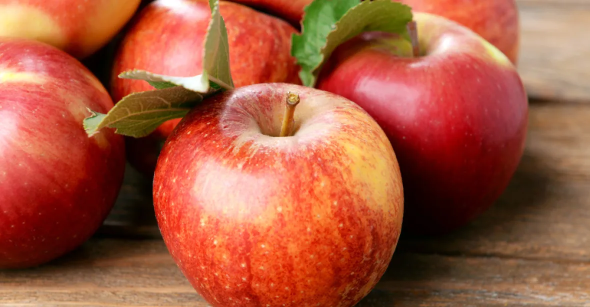 Inspekce varuje před polskými jablky s pesticidy