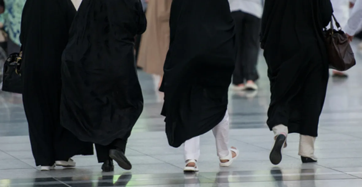 VIDEO: V Saúdské Arábii si mohly jít ženy poprvé zaběhat