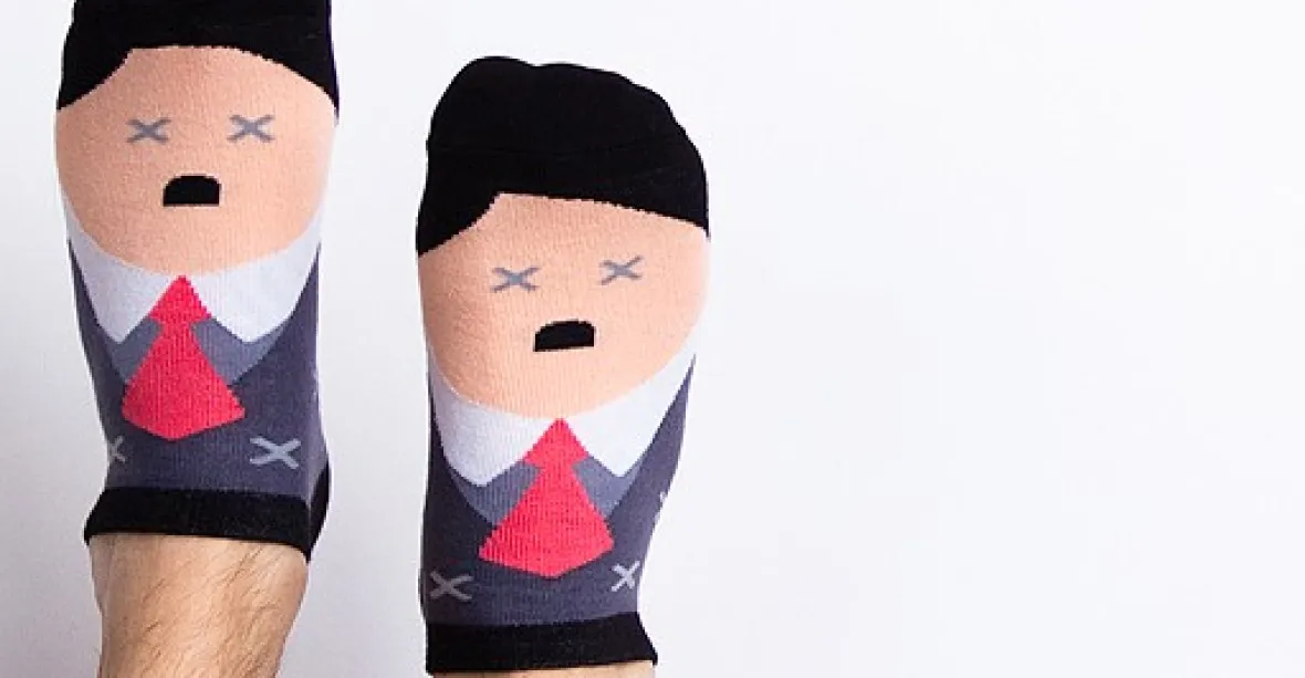 Dřív Adolf, teď Patrik. E-shop po kritice jen přejmenoval ponožky s Hitlerem